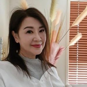 Meet your Posher, Helen